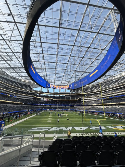 Vamos Rams! https://t.co/Ey8BbuMDOV