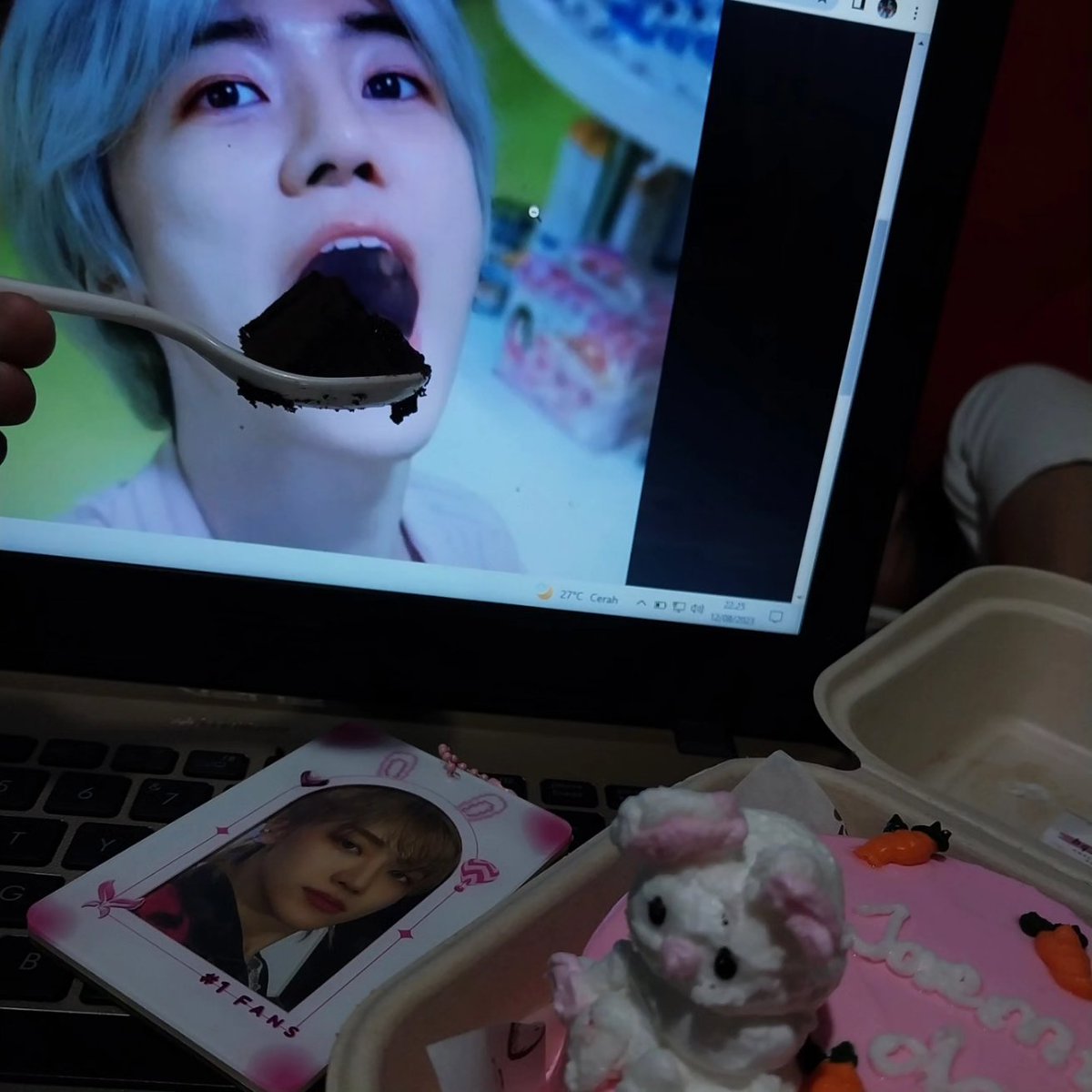 nameriicanow's tweet image. Na, selamat ulang tahun bayi ku yang cantik imut dan lucu terimskasih sudah menjadi rumah ku selama 4th ini ak rasa ak terlalu jatuh pd mu, mengenal dan mencintaimu tdk akan jadi penyesalan hidupku, smg kt ad di waktu ini dalam waktu yg lama, tetap sehat na, ak mencintaimu💓🐰🍥