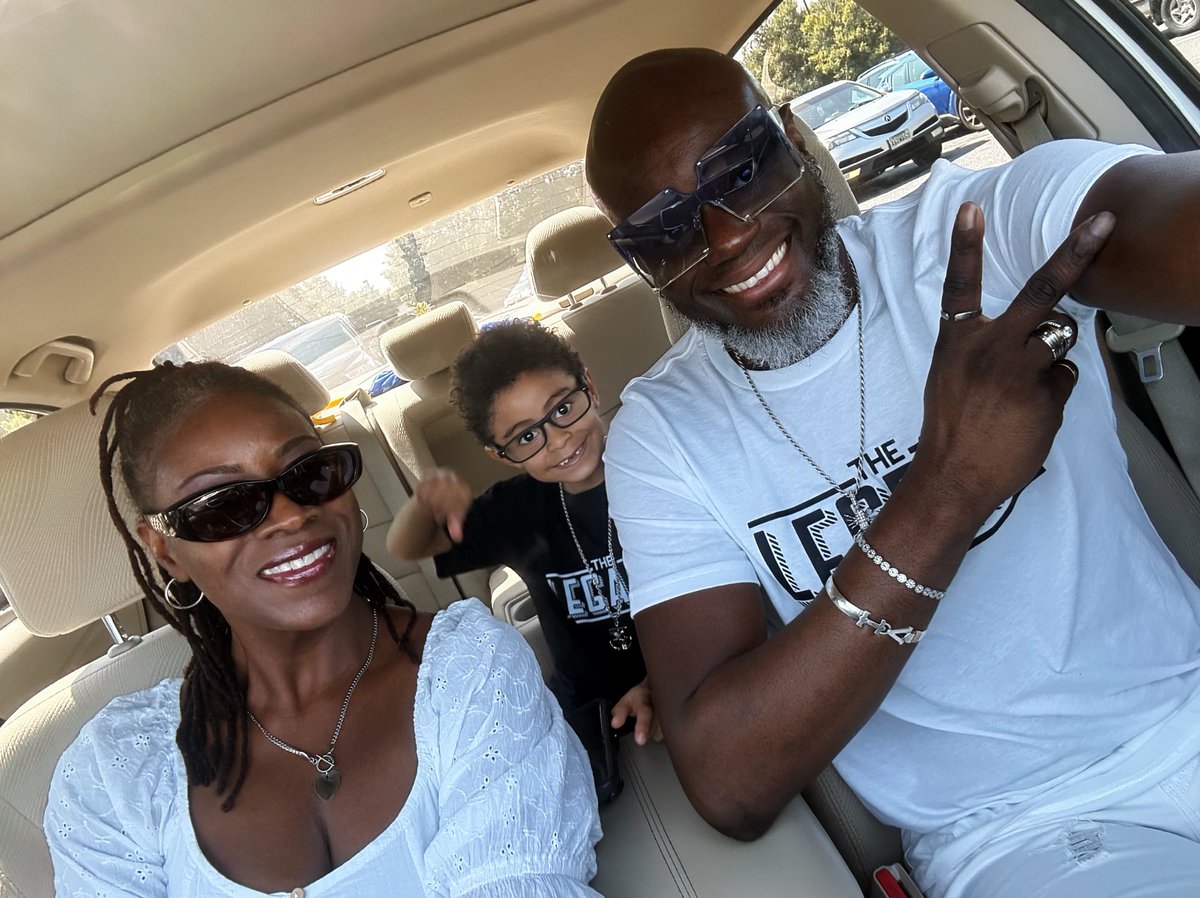 DyerNiko's tweet photo. Father Time seems to be going really fast ๐ I truly canโt believe we have a 2nd grader already! #backtoschoolpreparation https://t.co/14g8FnRAjd