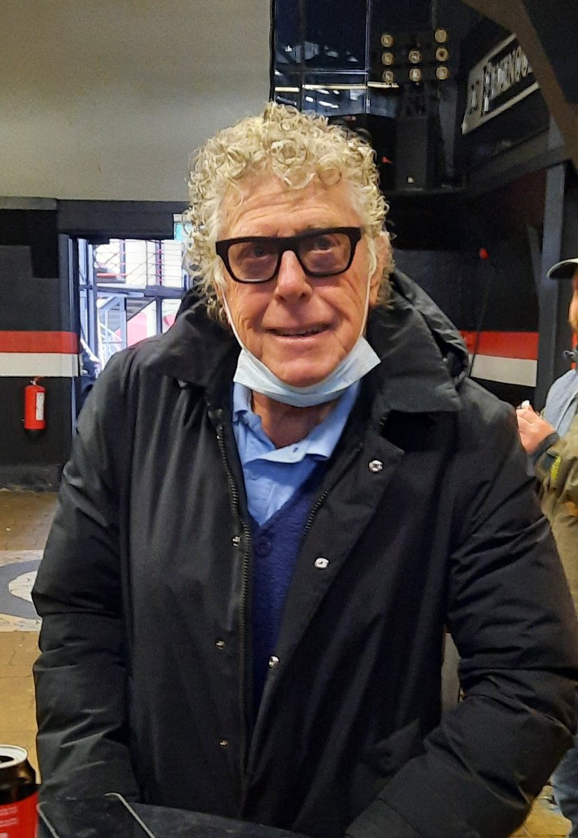 jeronimo1981's tweet image. Lieve ome Gérard. Van harte gefeliciteerd met u verjaardag maak er een mooie dag van.  #Feyenoord