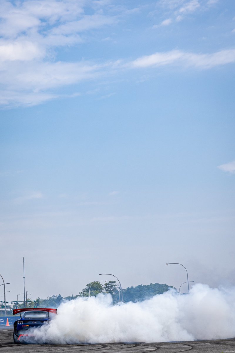 FireTheCanon's tweet image. Today was fun. Putting together a reel now. 

1400hp is WILD

Thanks @electric_jake and @chargedupemily for the invite! 

First two: @CanonUSA R3 and 28-70 

#electrifyexpo #teamcanon #fordperformance #f150lightning #mustangmache #MustangMachE1400 #hotlaps