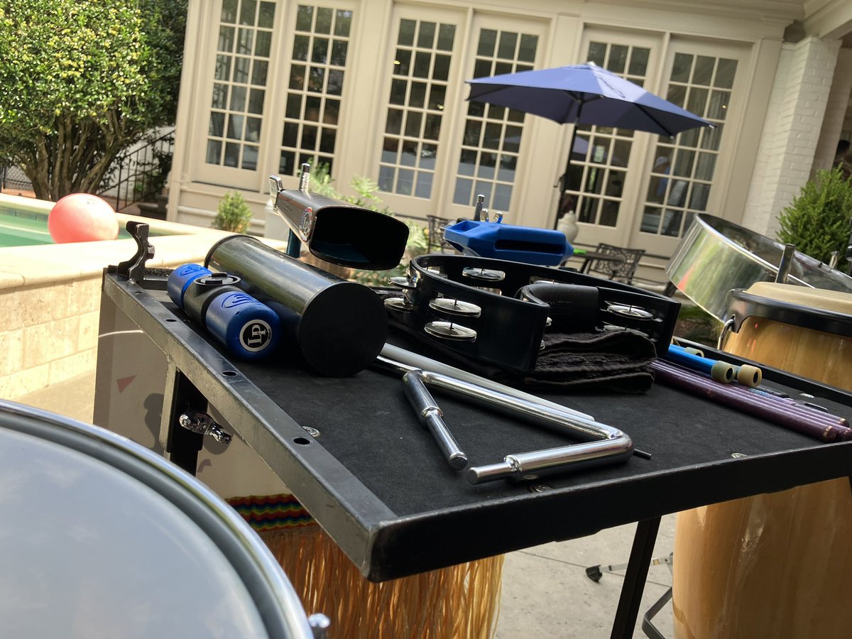 Maribeth_Hayes's tweet image. Definitely a #HotHotHot 🔥day for a pool party gig…99°. #PantasiaSteelBand #SteelDrums #SteelPans #LiveMusic #SoundsLikeVacation 🎵😎🏝️