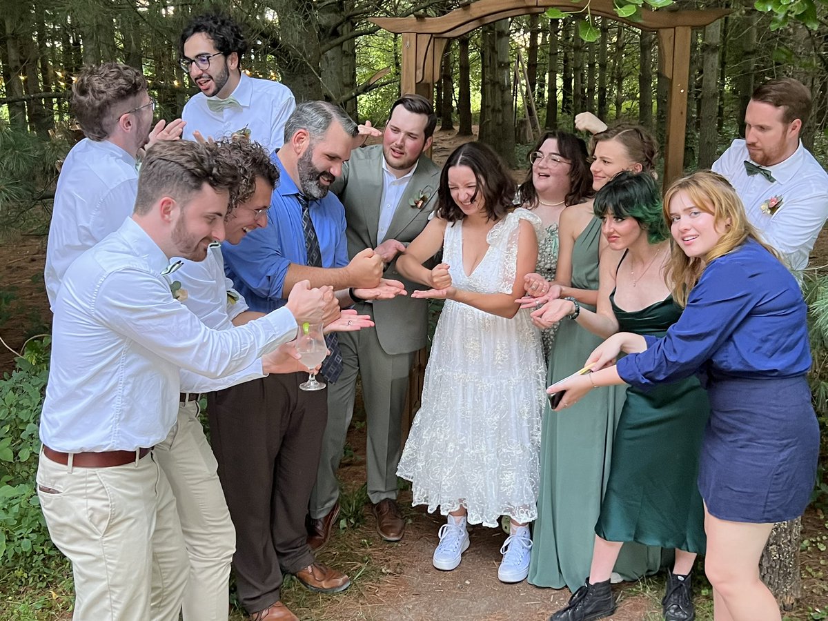 MrMcCoy_1's tweet image. Congratulations to Mr. and Mrs. Osmundson. Gorgeous wedding! So happy for Barrett and Sydni! Also, a proud educator moment: had these 11 in class! Many Model UN alumni. Pretty special evening! #relationships #beyondtheclassroom