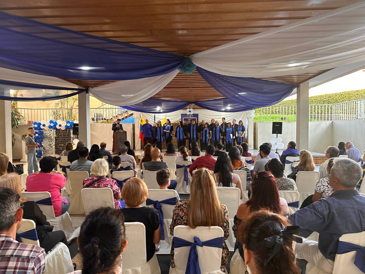 CIETGREMIO's tweet photo. Presentación de la Coral del @cietgremio que orgullo la constancia y dedicación de este gran equipo🙌🏻

El Gremio Somos Todos🤝🏻 https://t.co/K6ukaH2baM