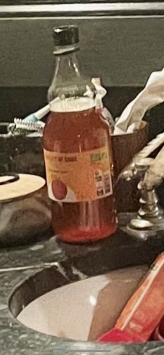 sachaM1902's tweet photo. @pierreniney Du vinaigre de cidre ? Non pq ? https://t.co/t0GLesG8gq