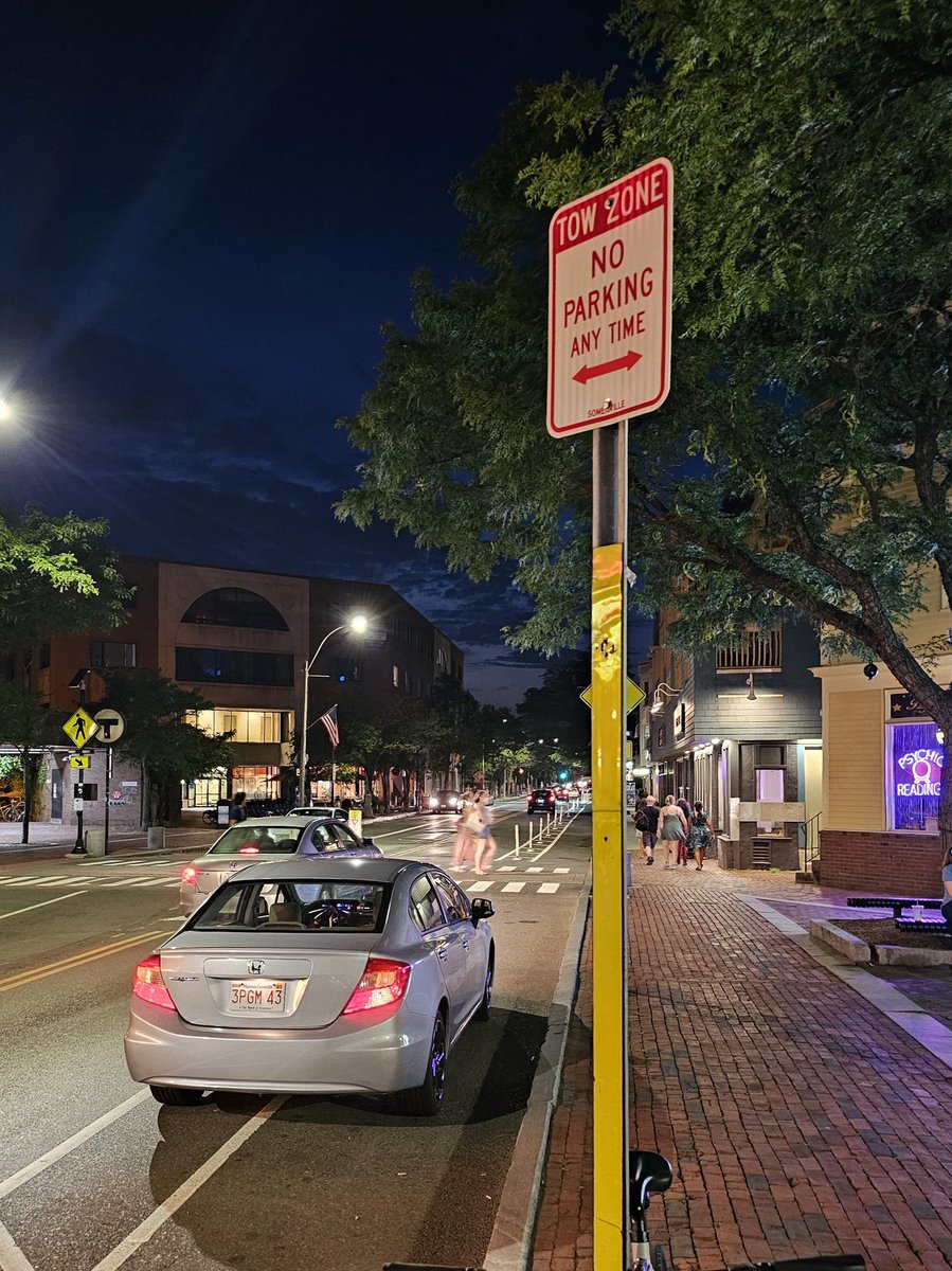 jpaul156's tweet photo. Looks like the bike lane at Davis Square is parking zone @jake4somerville. Can we get some enforcement here? https://t.co/L9T3ubTjqm