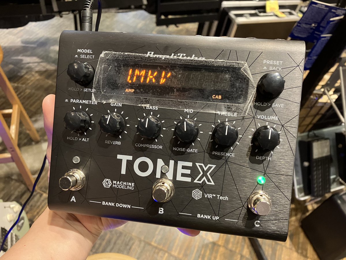 espcustomshop's tweet image. 【商品情報！】IK Multimedia TONEX Pedal

話題沸騰中！『TONEX Pedal』
このサイズ感で高クオリティなアンプを楽しめる一品！
TONEX ソフトウェアを使用する事でより幅広いセッティングが可能！

詳細・ご注文は↓
digimart.net/cat13/shop344/…
#TONEXPedal #IKMultimedia #マルチエフェクター