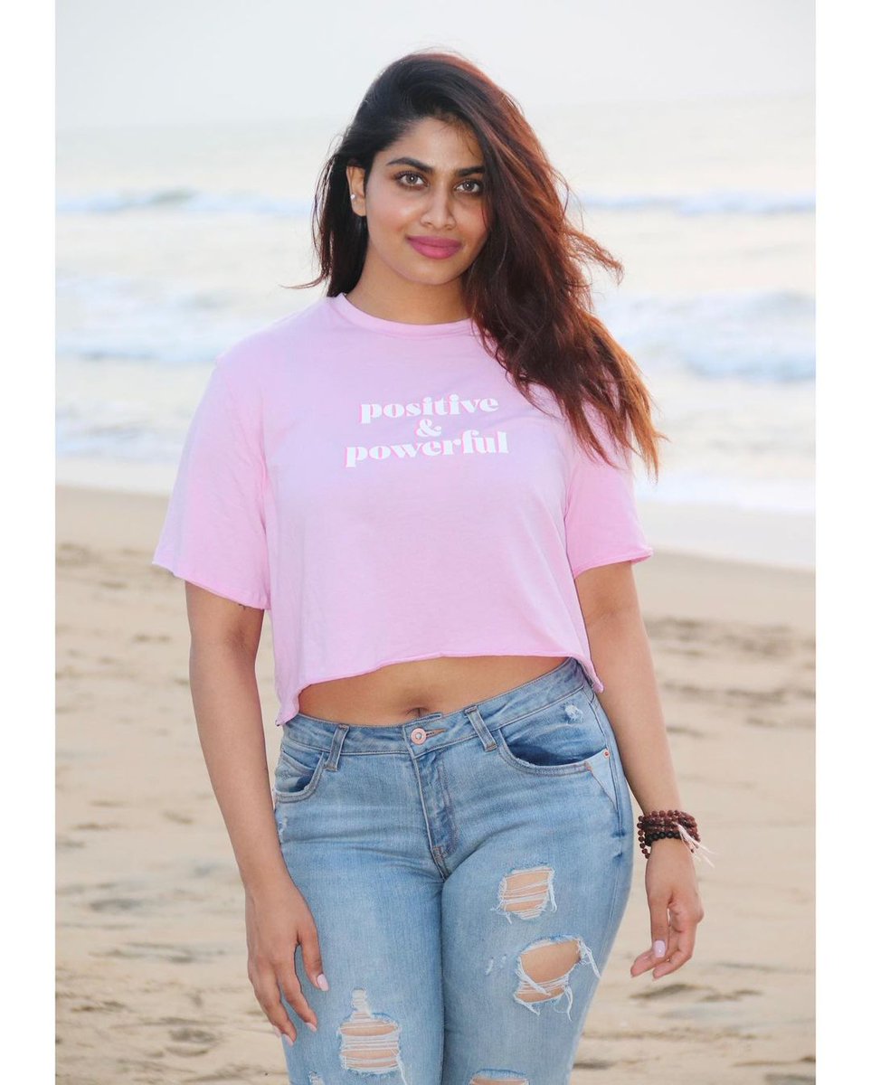 shivaninarayana's tweet photo. Happy Sunday 🥳 https://t.co/T8sf7i1lnK