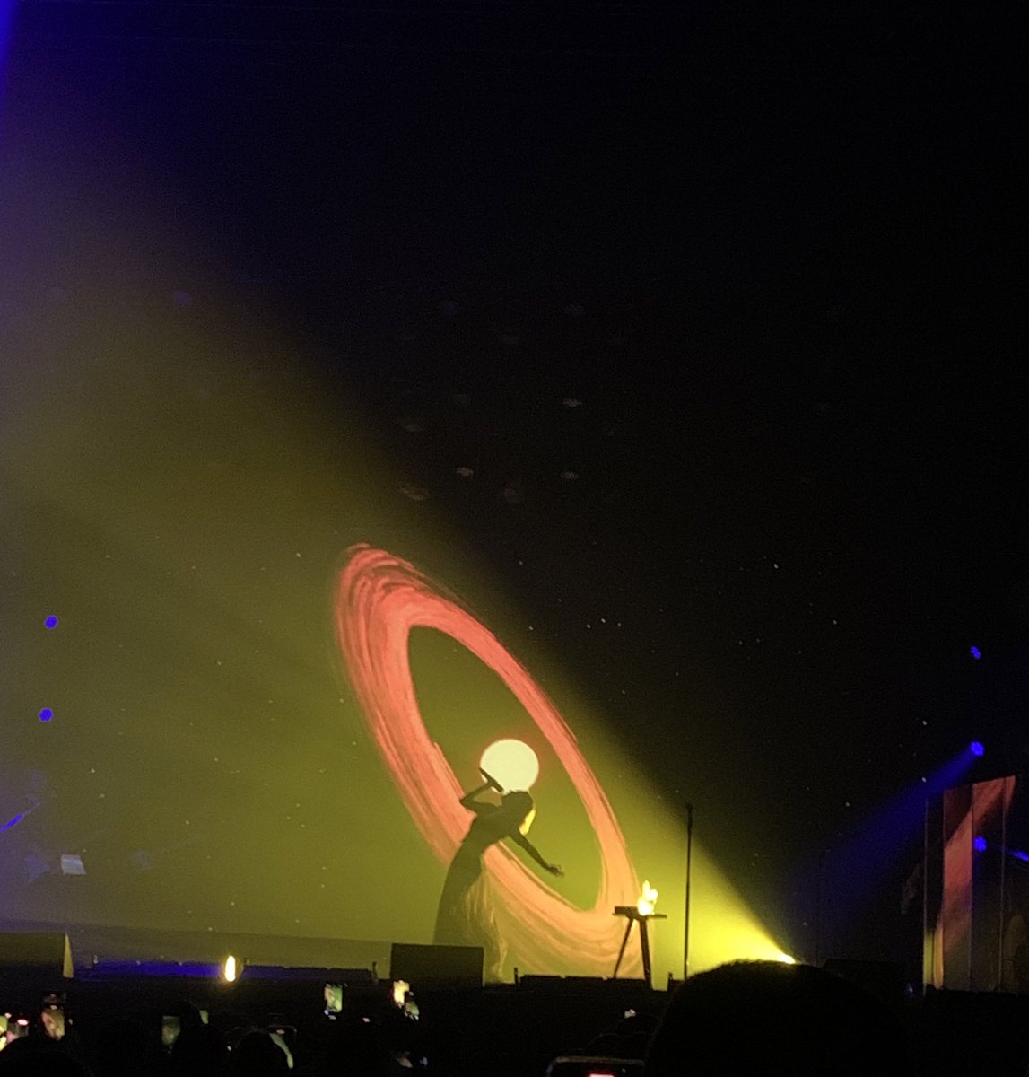 andreologico's tweet photo. Cabô o show da @SandyLeah agorinha, que noite mais linda! Foi tudo tão perfeito! ❤️ https://t.co/GKUMhsq9Me