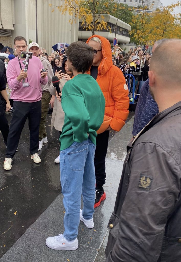 lulixtommo's tweet photo. No hablamos lo suficiente de este outfit, por favorr lo bien que le quedaba https://t.co/lv7bEFsJnw