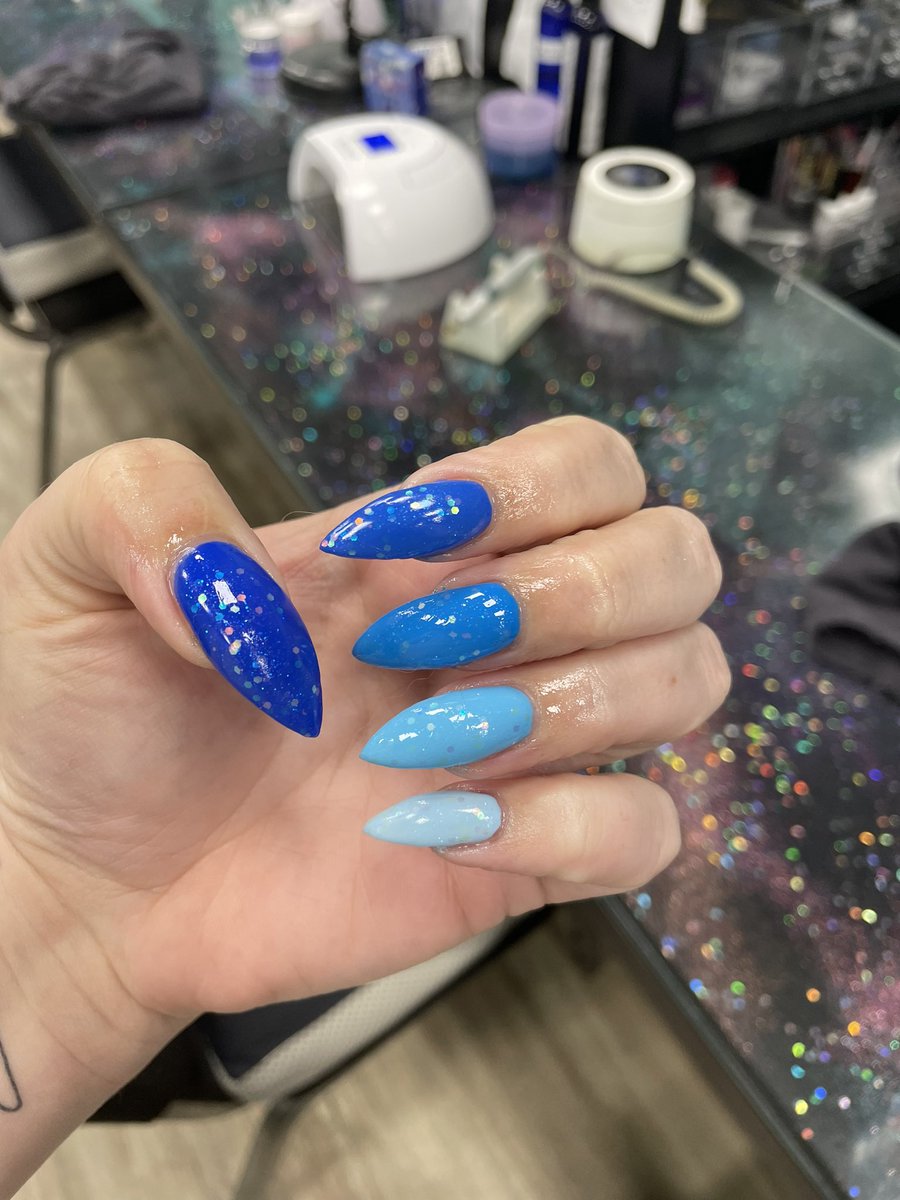 Kittydid_101's tweet photo. New nails 🩵 #feelinblue #imblue https://t.co/weVUlf8Mg0