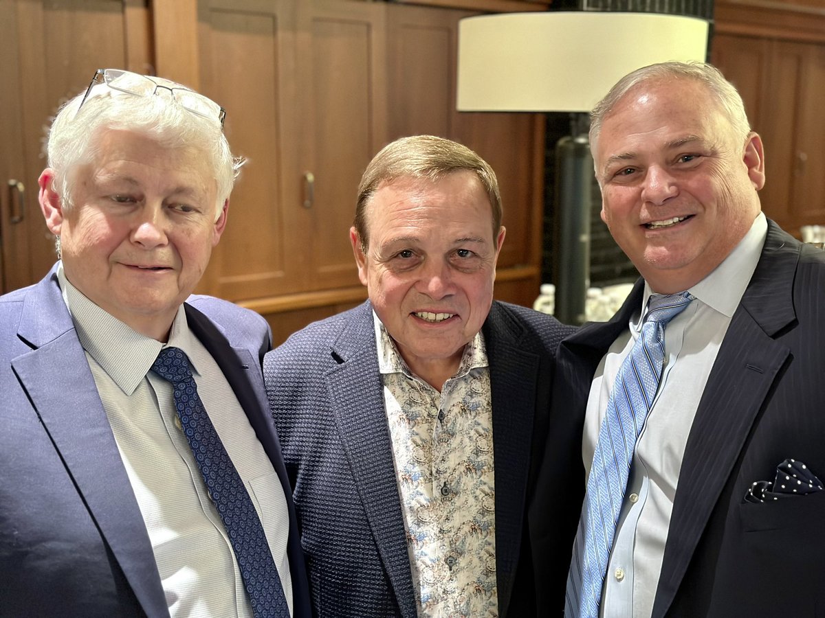 Thanks to <a href="/UKCoachCalipari/">John Calipari</a> <a href="/MikeFratello/">Mike Fratello</a> and Coach Williams for helping us celebrate Coach Massimino today <a href="/Hoophall/">Basketball HOF</a> <a href="/bigeastrewind/">Big East Rewind & Hoops 24/7</a> <a href="/drspera/">Sonny Spera</a>