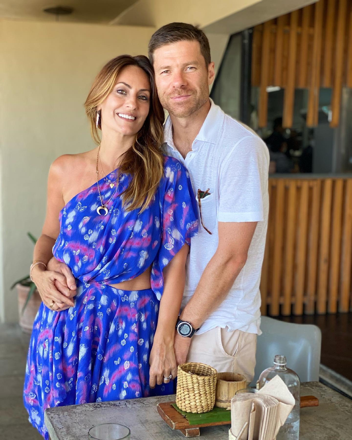 Futball News on X: "Nagore Aranburu is the stunning wife of the football  legend Xabi Alonso. Nagore is a woman who catches the eyes of men when she  walks into the room.