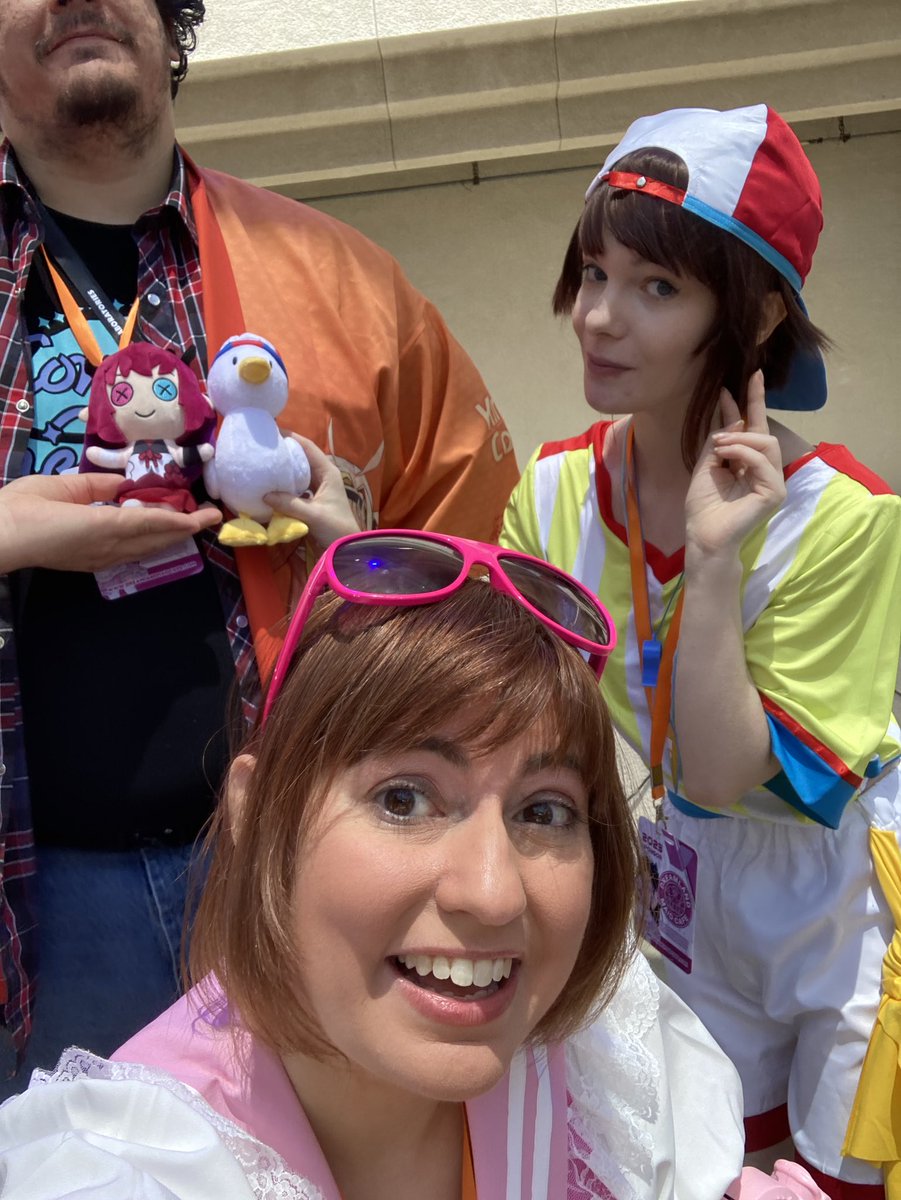 UnicornSocks13's tweet photo. i found the holobros 🥳 #SCIF2023 https://t.co/TDZktEVCGl
