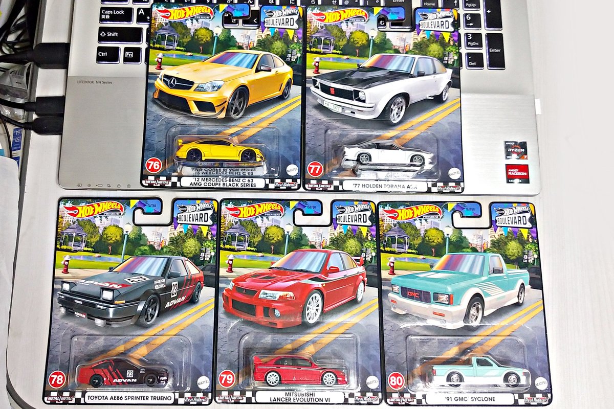 you_kun_jp's tweet photo. ホットウィールのブールバード2023 Mix Rです。
#ミニカー #ホットウィール #ブールバード #hotwheels #boulevard
'12 #mercedes #benz #C63 #AMG #coupe #blackseries
'77 #holden #torana #A9X
#toyota #AE86 #sprinter #trueno
#mitsubishi #lancer #evolution6
'91 #gmc #syclone https://t.co/MBQdznB5Bh
