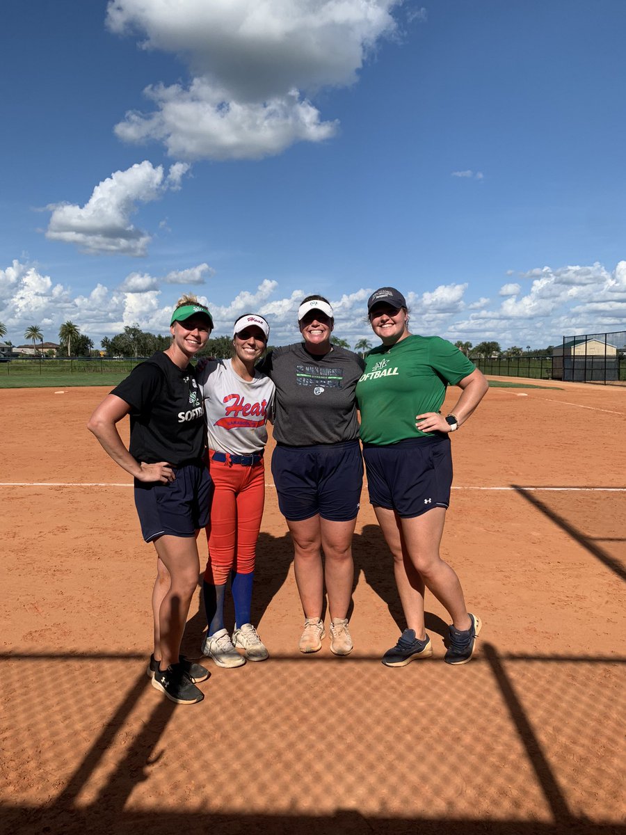 Thank you so much for having me at your camp today <a href="/GyreneSoftball/">Ave Maria University Softball</a> !!
I learned so much and had a great time with all the girls. Shout out to the AMAZING coaches and players that helped make today an unforgettable experience. I hope to come back soon!!