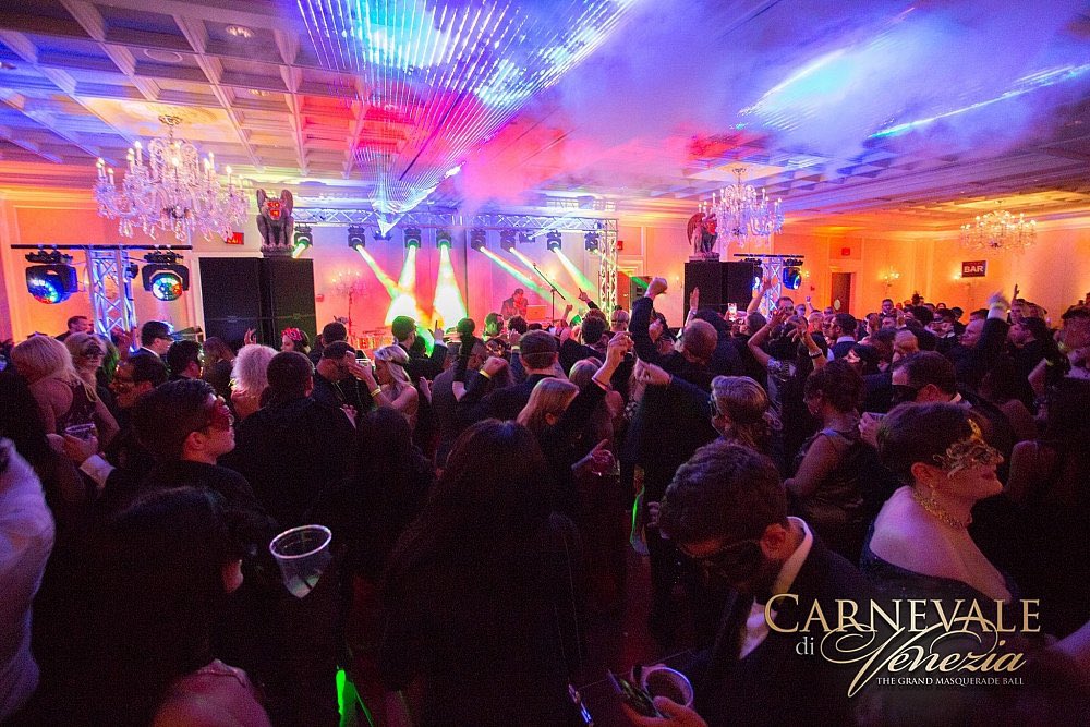 🇺🇸 LABOR DAY SPECIAL 🇺🇸 
#halloween #masquerade #vip

SAVE $250 OFF All Bottle Service Booths!

*This offer expires at midnight on 9-4-23

BOOK TODAY AND SAVE: 
TownsendBall.com