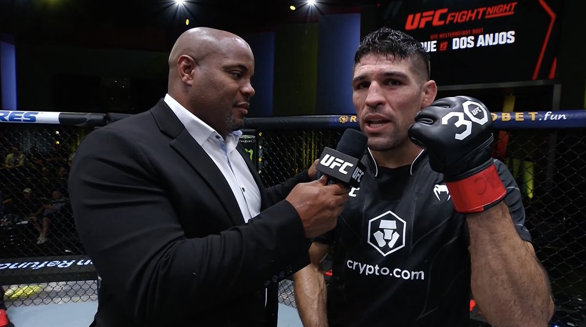 ATSteveDuncan's tweet photo. Vicente Luque venció a Rafael Dos Anjos por decisión unánime. (49-46, 48-47 x 2) #UFCVegas78 #MMA #Chile #Brazil #UFCxFOX #UFCxESPN https://t.co/IefBuFuoPH