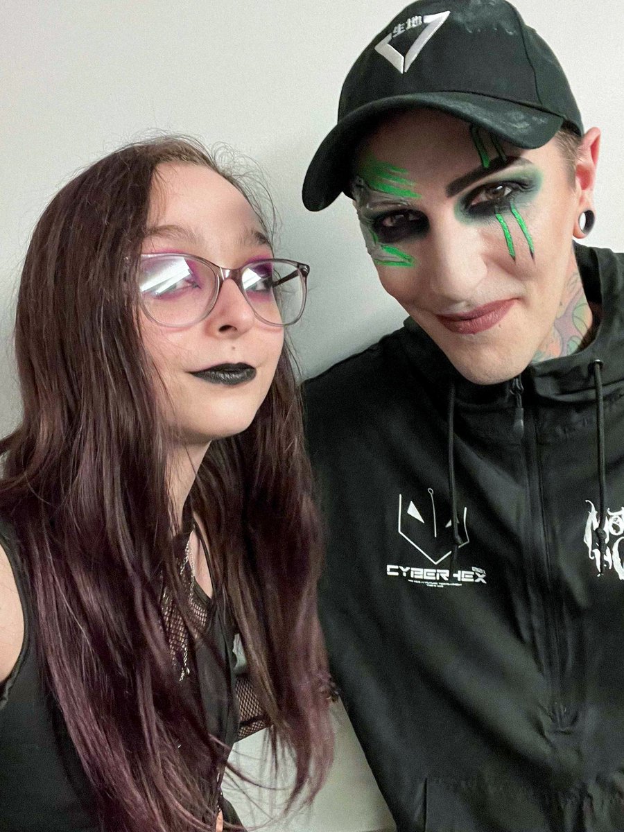 LUCID EVERGREEN {X} (@switchbladefuck) on Twitter photo thank you for probably the best night of my life, see you again soon ๐ <a href="/ChrisMotionless/">Chris Motionless</a> thank you for probably the best night of my life, see you again soon ๐ <a href="/ChrisMotionless/">Chris Motionless</a>