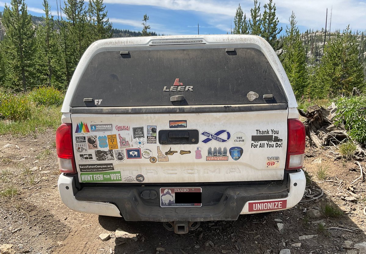 el_the_generous's tweet photo. if this is your truck... dm please... its for uh research.. https://t.co/CXnlsKvFoT