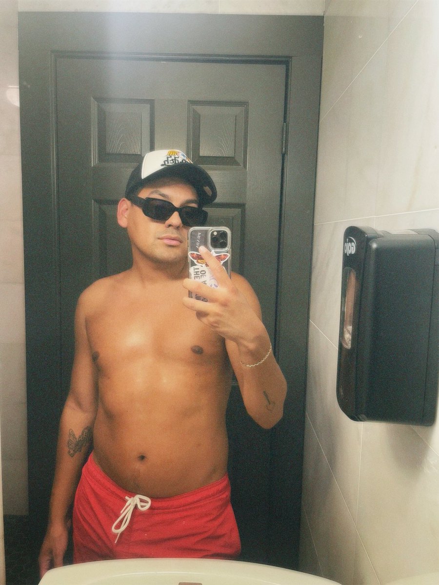 Ryan_Chriss's tweet image. sup