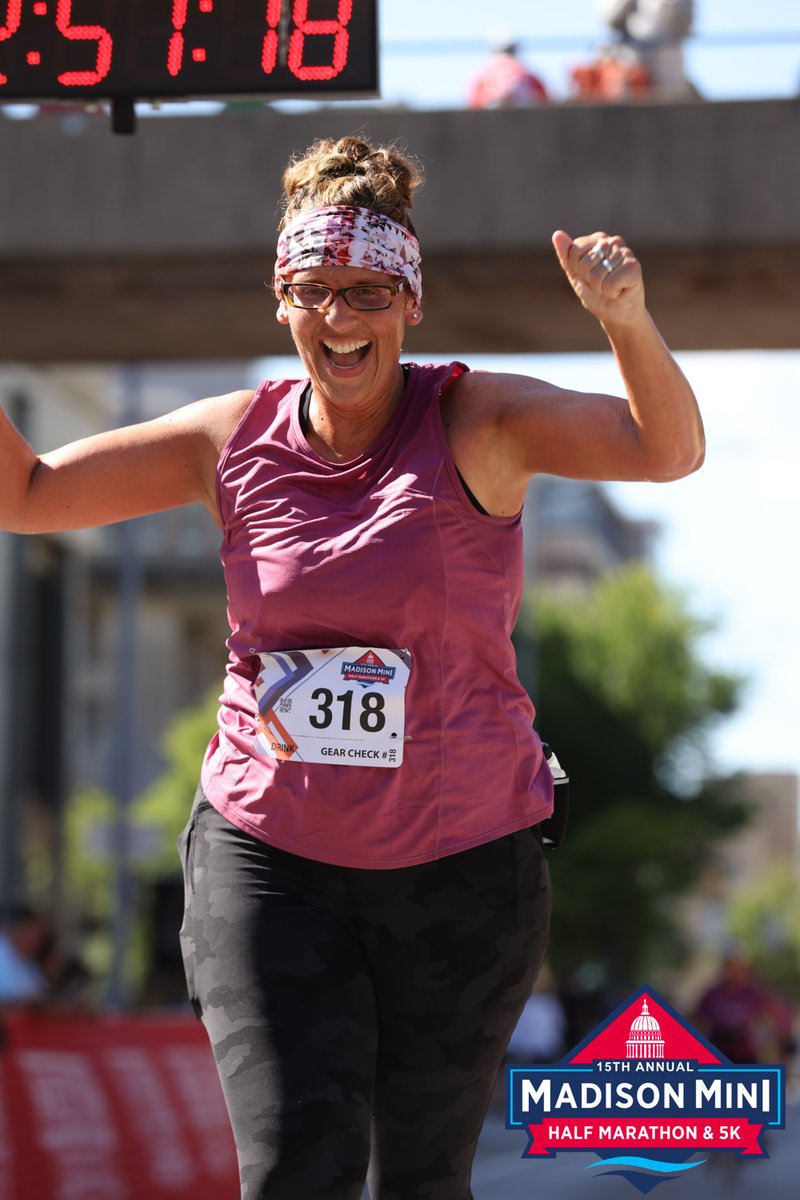 602Shaffer's tweet photo. #MadisonMini @MadisonMini (Not my photo, but that IS my excited face!) #running #BigGirlsWhoRun https://t.co/k77CpkKgPf