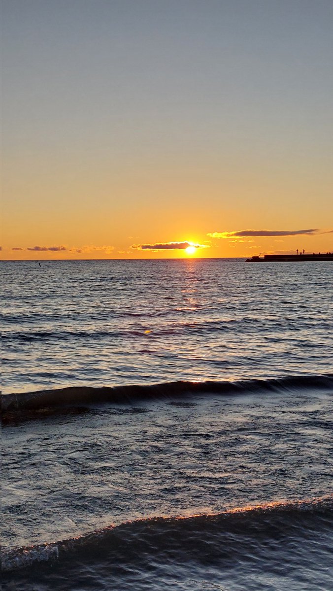 ๐ด๓ ง๓ ข๓ ฅ๓ ฎ๓ ง๓ ฟ Tony Biddlestone ๐จ๐ฆ (@tonybiddlestone) on Twitter photo Possibly one of the best sunsets I've ever experienced in my life and shared with the best bunch of people ever #portelgin #Ontario #Canada <a href="/wayneellis52/">Wayne Ellis</a> <a href="/TamEllisSmith/">Tammy Ellis-Smith</a> <a href="/jellis2697/">Jeremy Ellis</a> Possibly one of the best sunsets I've ever experienced in my life and shared with the best bunch of people ever #portelgin #Ontario #Canada <a href="/wayneellis52/">Wayne Ellis</a> <a href="/TamEllisSmith/">Tammy Ellis-Smith</a> <a href="/jellis2697/">Jeremy Ellis</a>