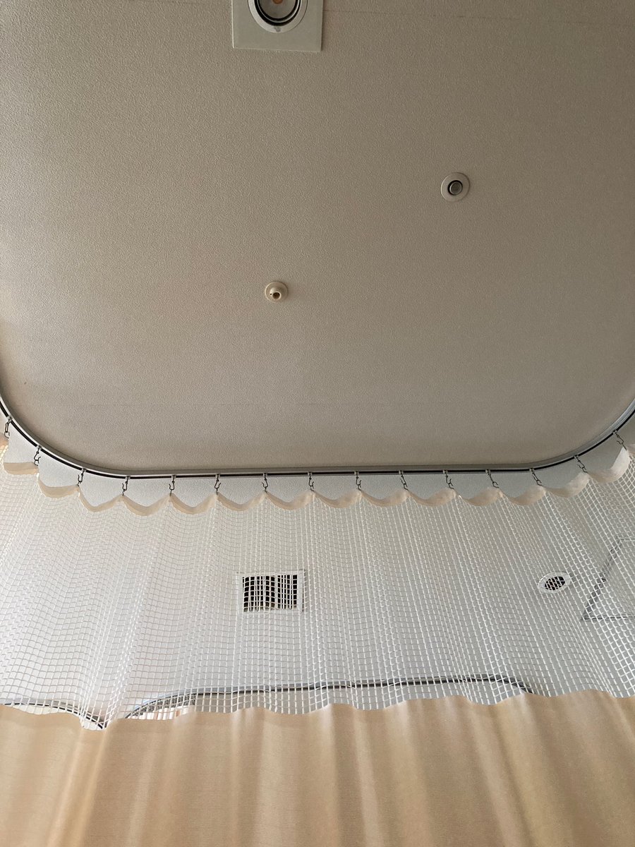 Rei3Rei's tweet photo. 今日から丸々1週間入院😭 https://t.co/4v63EVxIr7