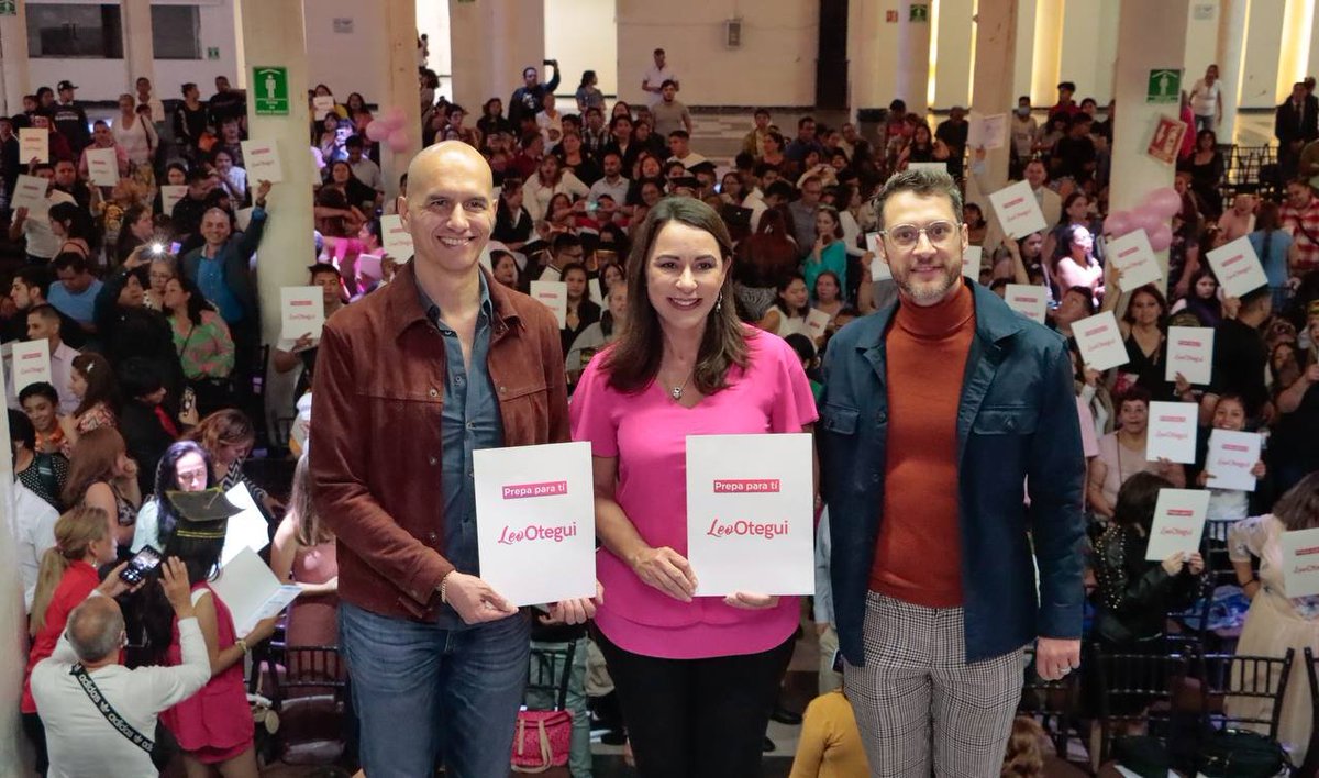 guerrerochipres's tweet photo. El programa #PrepaParaTi ha sido clave para impulsar a la ciudadanía a concluir sus estudios de bachillerato y así acceder a mejores condiciones de vida. Agradezco la invitación de @LeonorOtegui y felicito a todas las personas graduadas.🙌La educación es un derecho universal https://t.co/096Xp4mxAv