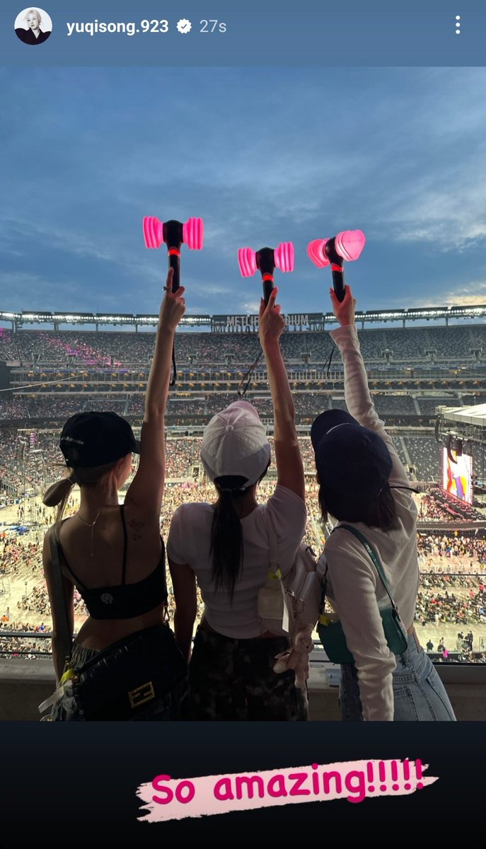 sanfa_kakayo's tweet photo. มิยอน, มินนี่, อูกี ไอเดิลไปดูคอนบพที่ Met life stadium ด้วยอะ น่ารักมาก🥺🩷🩷🩷🩷 https://t.co/PBD08nZrl5