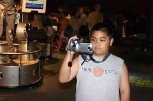 "se eu ficar bebado  pfvr cuida de mim"
meus amigos: