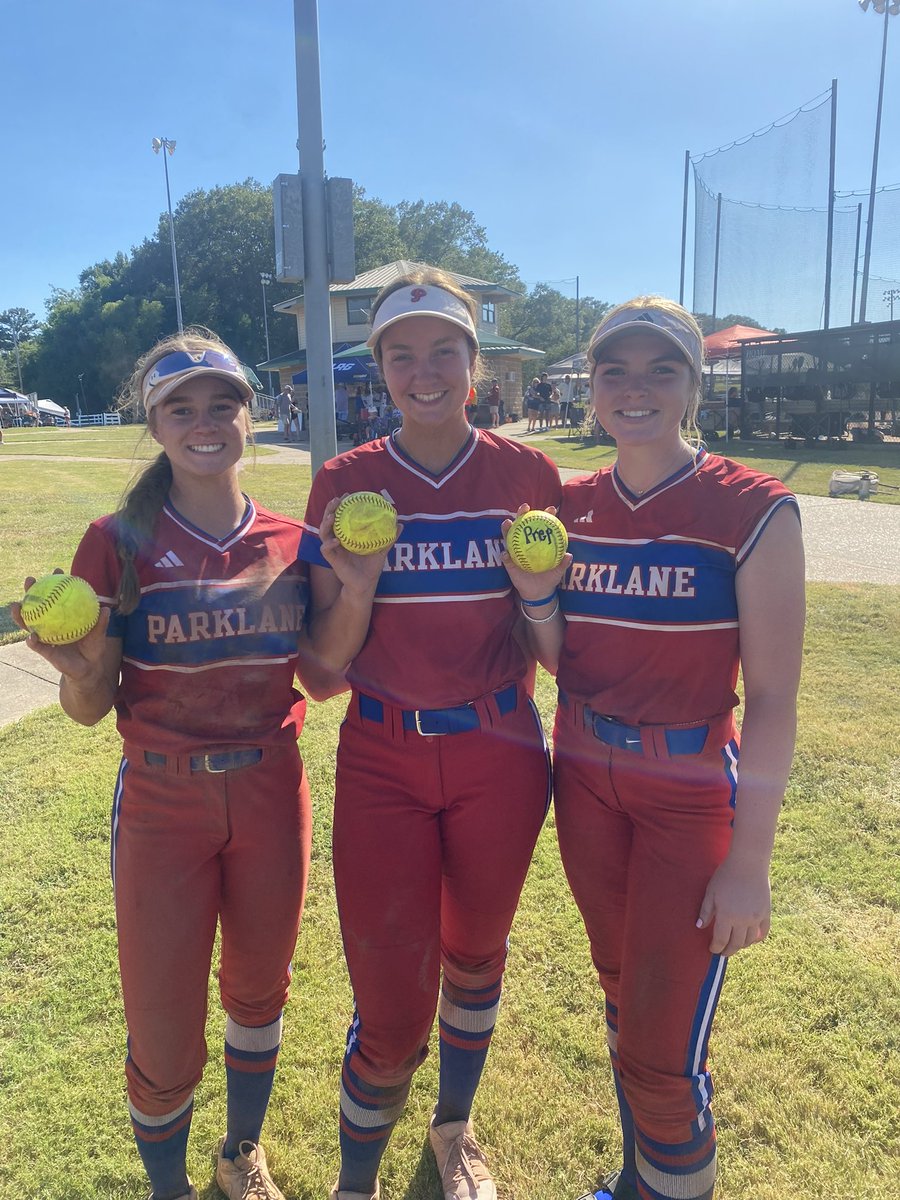 parklanesball's tweet photo. @MacySimmons2026 , @issiecoker , and @Mackpaige2024 hit the crowd pleasers today. Macy &amp; Mac against Marshall, and Issie against Prep. 
#INTENT https://t.co/kszOGiCUE7