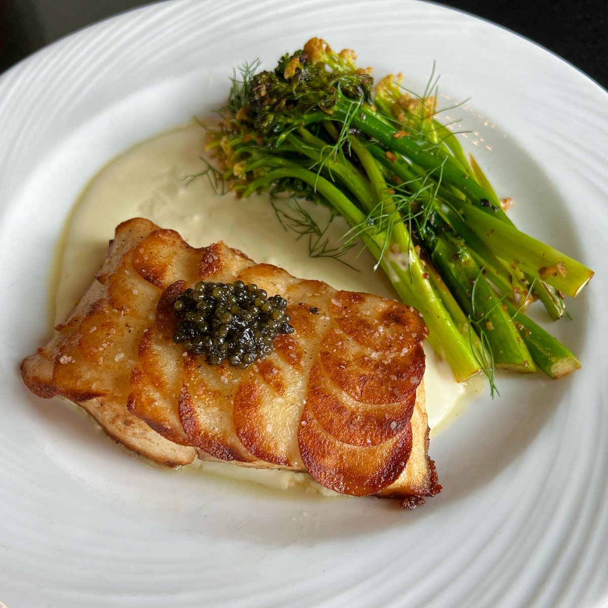 Wonderblunders's tweet image. Potato scaled Cobia, caviar, fennel cream, caulilini and broccolini