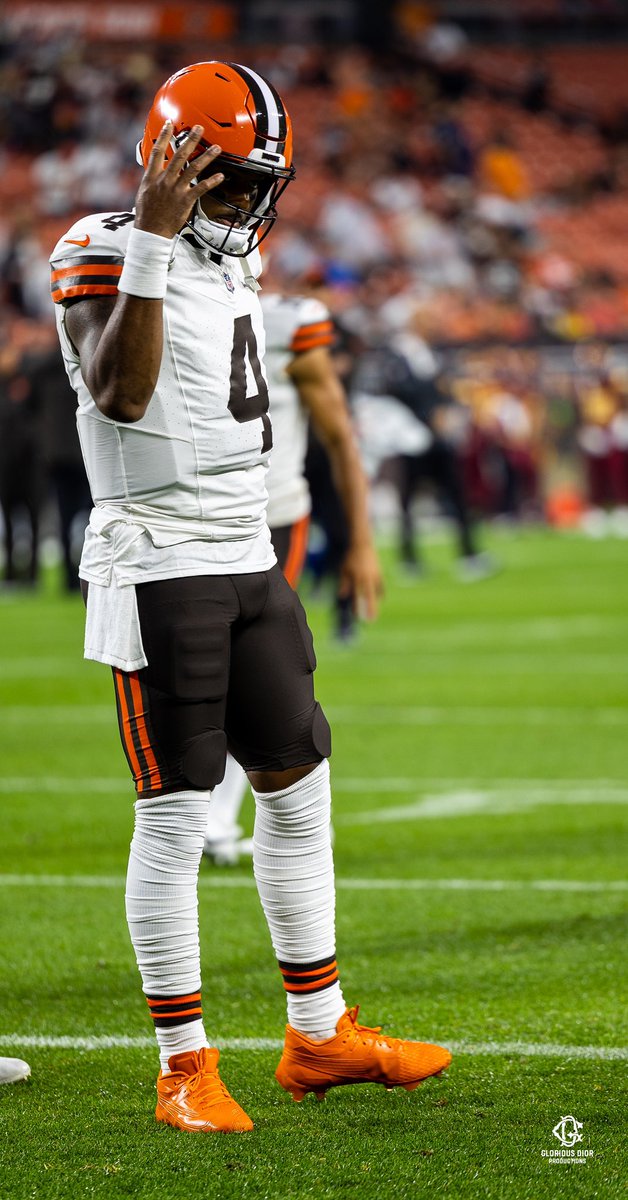 _GloriousDior's tweet photo. Had The Pleasure Of Taking Some Pics At The Browns Vs Commanders Game Yesterday. I’m Excited To See What Cleveland Sports Will Bring Us 🏆😆Not Gonna Lie It’s A Great Time To Be From Cleveland 🔥🫶🏾 
@deshaunwatson  @Browns https://t.co/fOmMDuDGSw