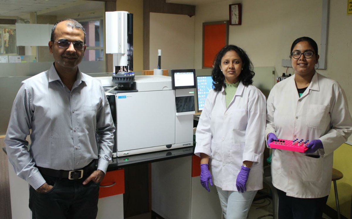 ram_kulkarni01's tweet photo. Our recent study reveals richness of glycosidic aroma precursors in 10 Indian mangoes, including Alphonso, Kesar, Dassheri, and others. The study has implications for enhancing the organoleptic properties of fruit products such as juices. 
https://t.co/ML80WJQOjF
@GodseRavish https://t.co/6OJNIX5hmU