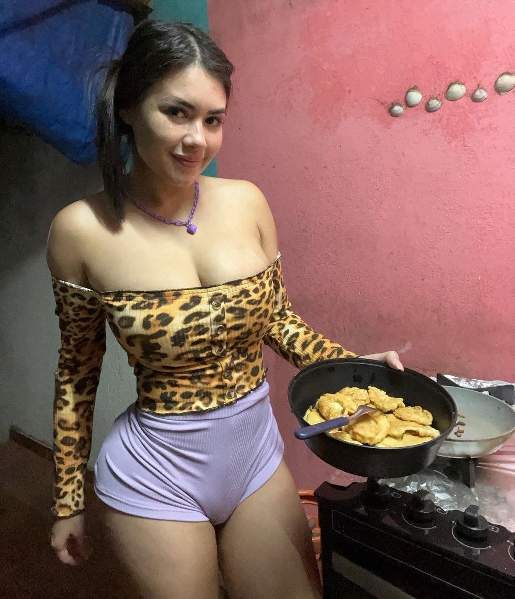 Rt si quieres probar mi empanada🤤