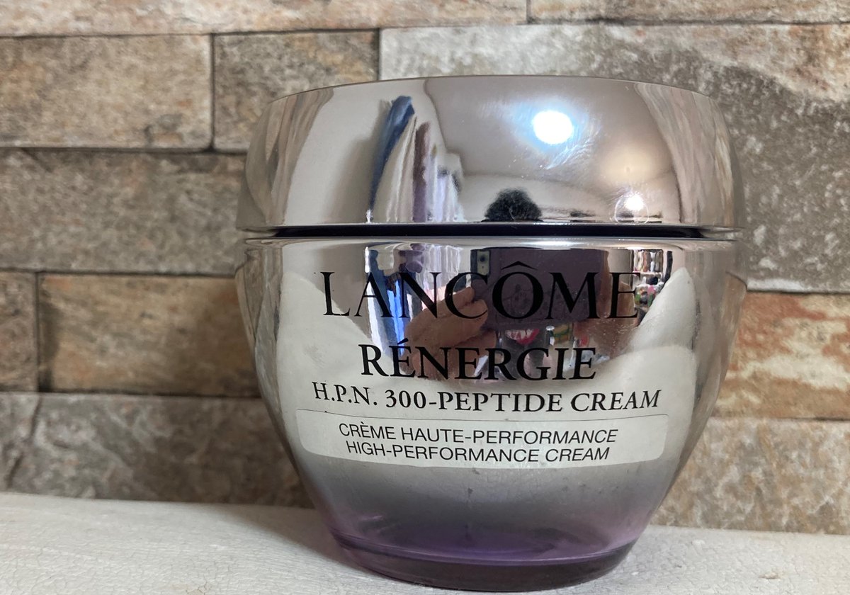 kosyu12's tweet image. LANCOMのレネルジー HPN クリームが、
しっとりした使用感で、お肌のコンディションも
良くなって、気に入って使っています。
べたつかず、軽めなクリームで、
おススメです♪
#LANCOM
#レネルジー