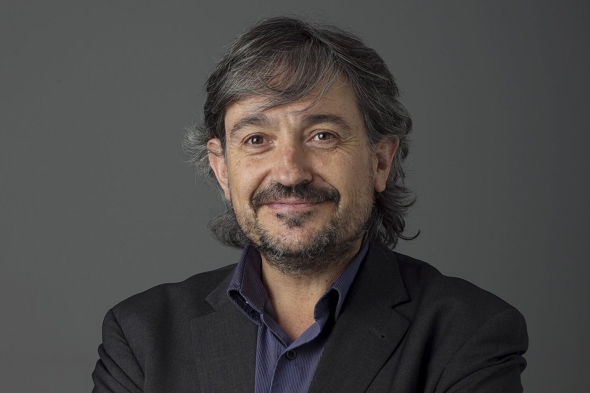 "Sense confiança no hi ha convicció, sense convicció no hi ha resultats i sense resultats no hi ha motiu per mantenir l'esperança"
Carles Capdevila, primer director del diari Ara, va néixer el 13 d'agost de 1965