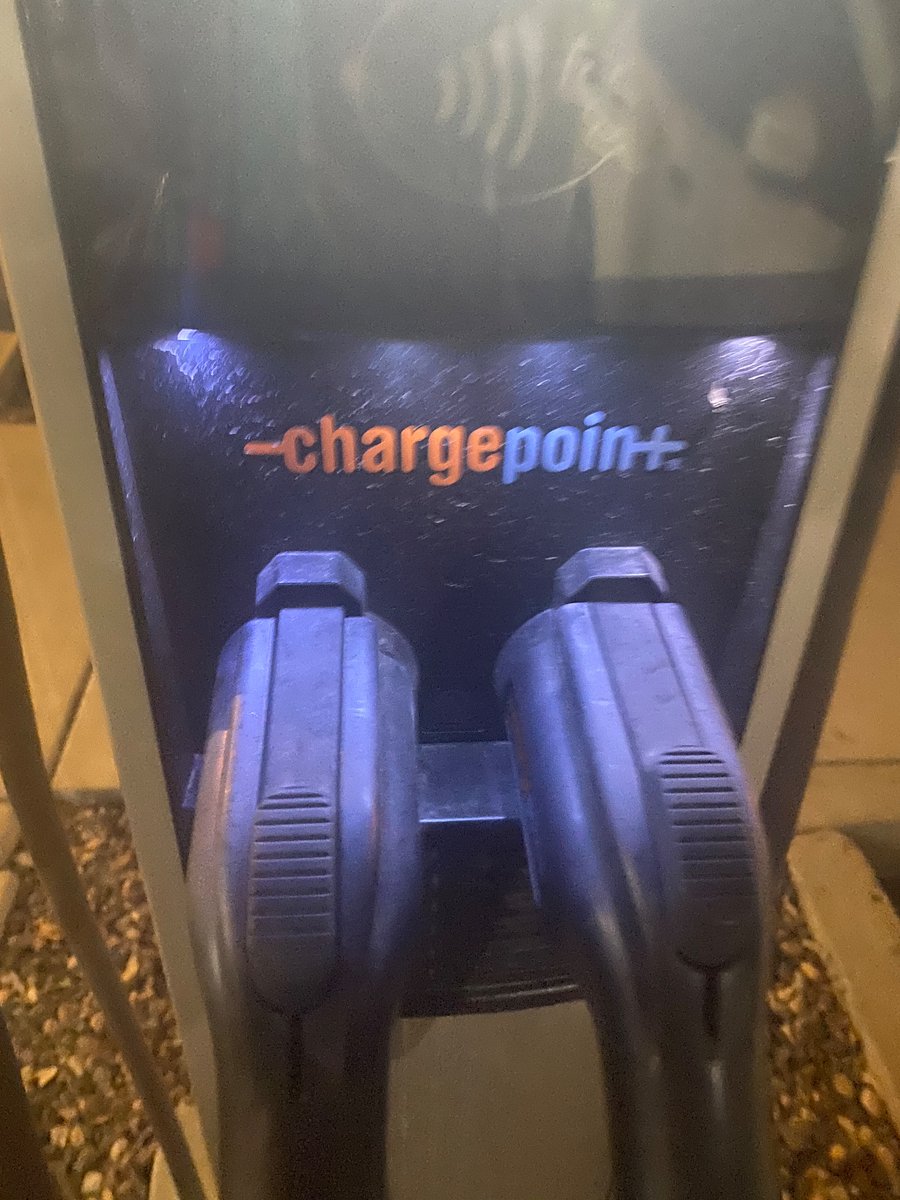 bubblie130's tweet photo. @ChargePointnet I just spent $6 In energy to charge and $28 because I was parked and plugged in. This is highway robbery. I will be looking into other options to charge my car. https://t.co/ZaxByei1xB