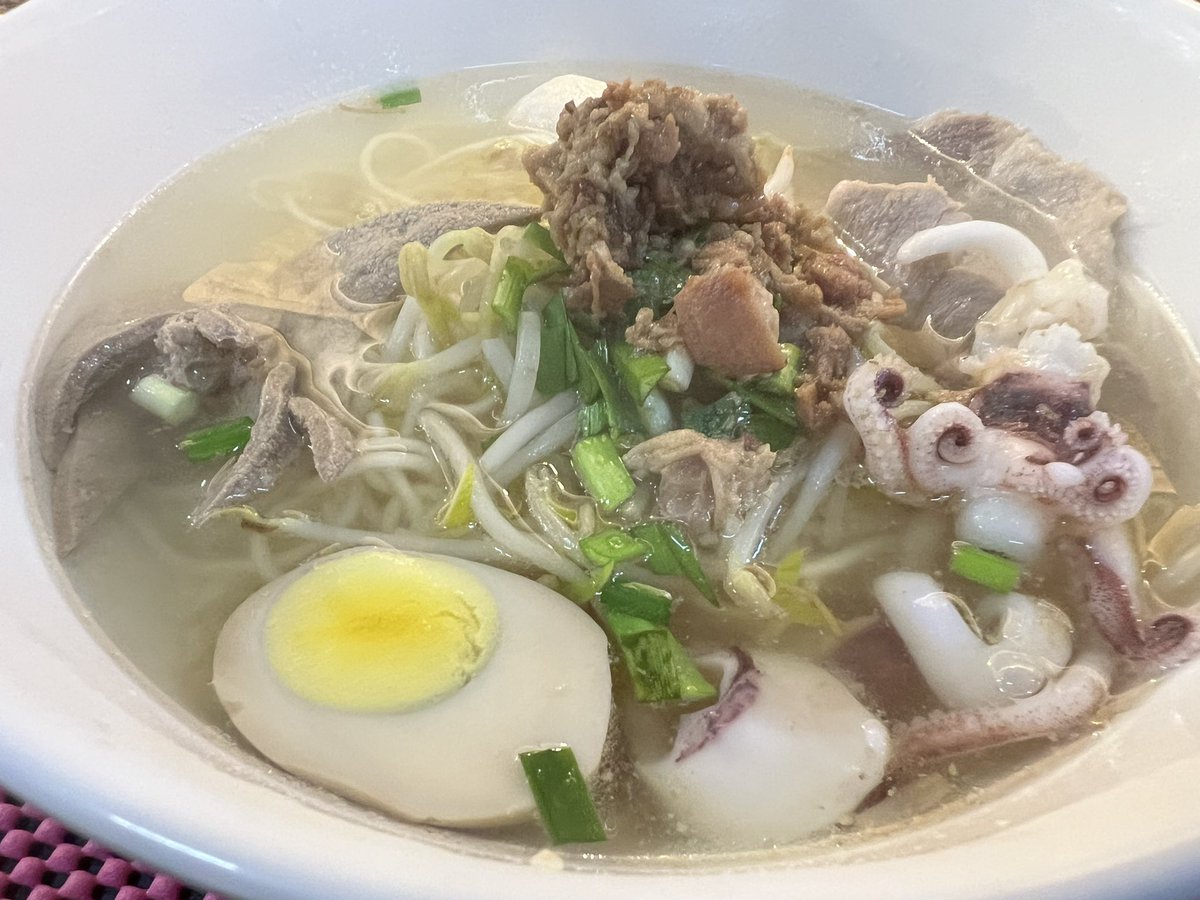 yufulin's tweet photo. 今朝、海鮮麺を食べました。以前、食べたことがあるお店の味に似ていました。 https://t.co/xqthByMqYd