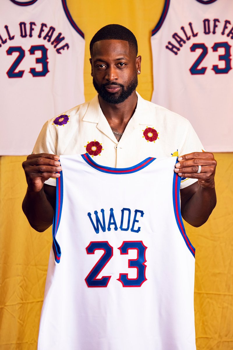 HeatvsHaters's tweet photo. At 24 years old he led a franchise to its first championship and took home FMVP. 

That kicked off career like no other. 3 rings. Olympic Gold. 13x All-Star. 8x All-NBA. 3x All-Defensive. 23,165 career points. 

Dwyane Wade. Basketball Hall of Fame. https://t.co/6vQmVSGo47
