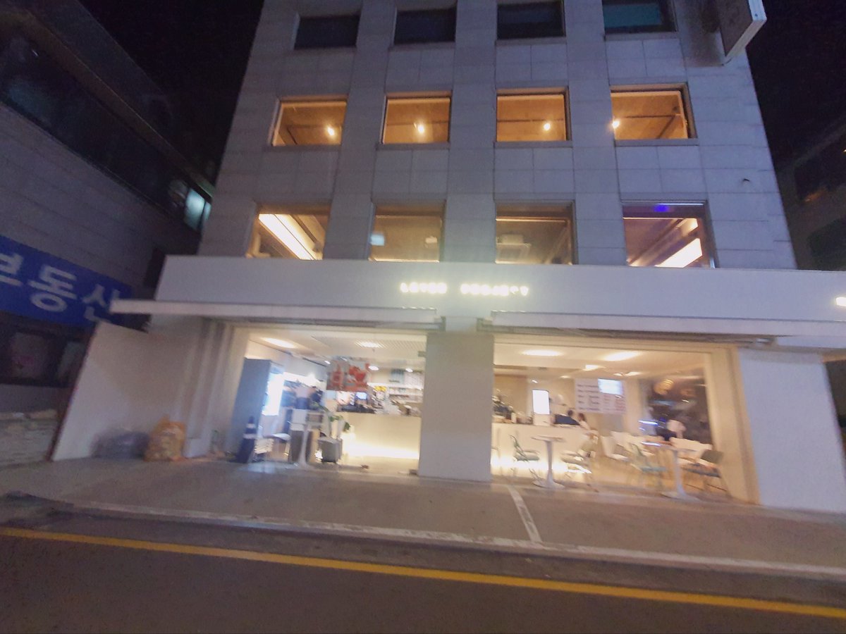 layer_project's tweet photo. 강남 카페 1~3층 운영중  100평

1층 카페 2층 컵홀더 및 행사 무료 진행

3층 더 겔러리  영상통화 등 각종 행사 진행 

 ♡ 대관은  오픈톡 주세요  양식  [이름(소속그룹)/이벤트기간/이벤트계정 / 컵홀더수량]  

#대관문의 #컵홀더카페 #이벤트카페 #컵홀더이벤트 #생일카페 #아이돌컵홀더 https://t.co/9trjAOde0V