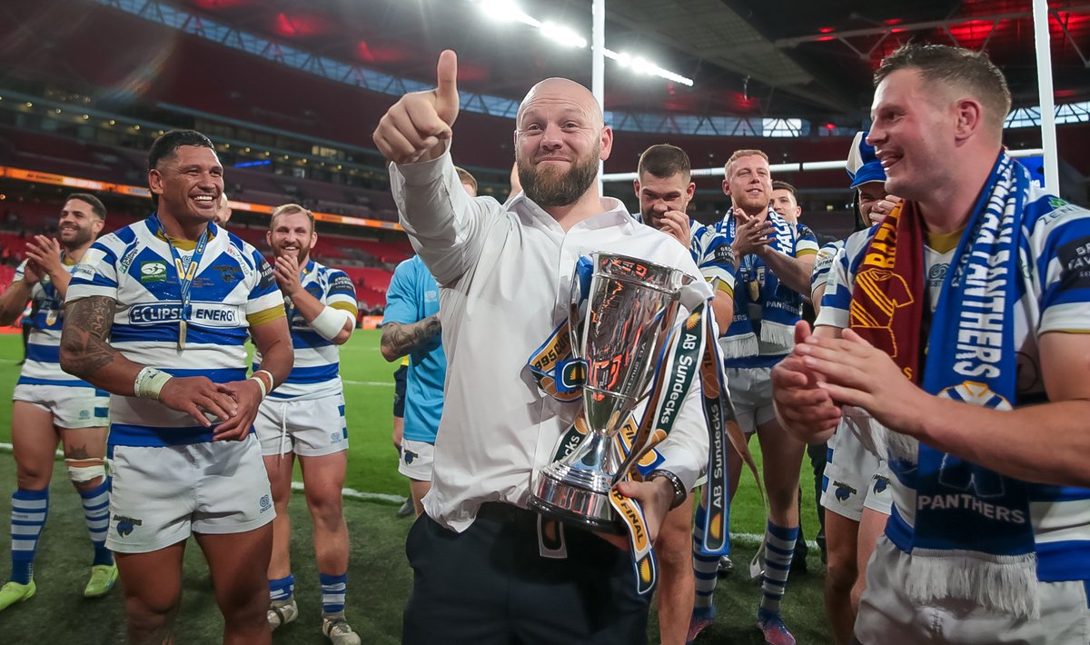 WEMBLEY WINNERS 🏆 Good Weekend then yeah? 😉👍

#FAX150 #WembleyWinners #HistoryMakers