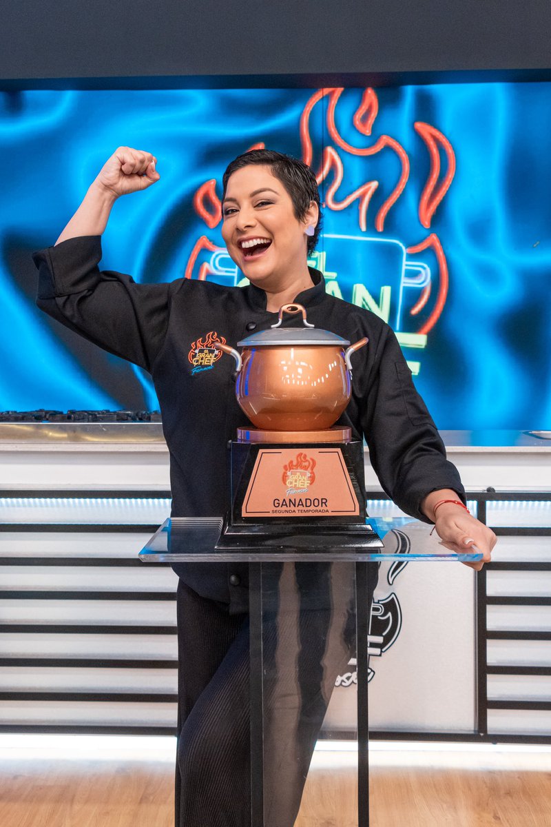 GranChefFamosos's tweet photo. NATALIA ES LA GANADORA DE LA SEGUNDA TEMPORADA DE #ElGranChefFamosos 🤩💙👏🏼 https://t.co/Ete8FrSd8B