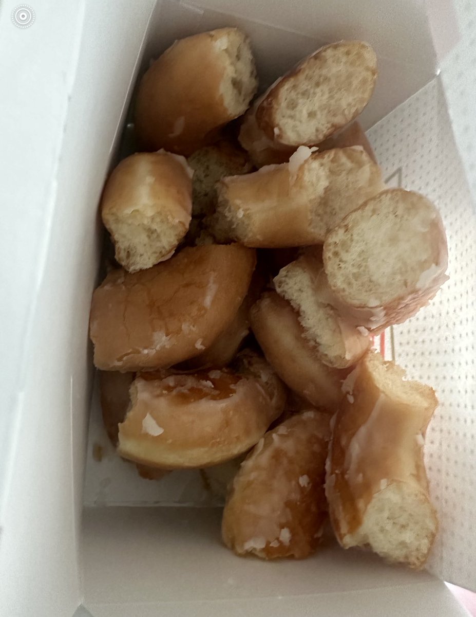 LIGMONOPOLY's tweet photo. Why @krispykreme gave me these as donut holes 🤔 https://t.co/3lUsfwE8wH