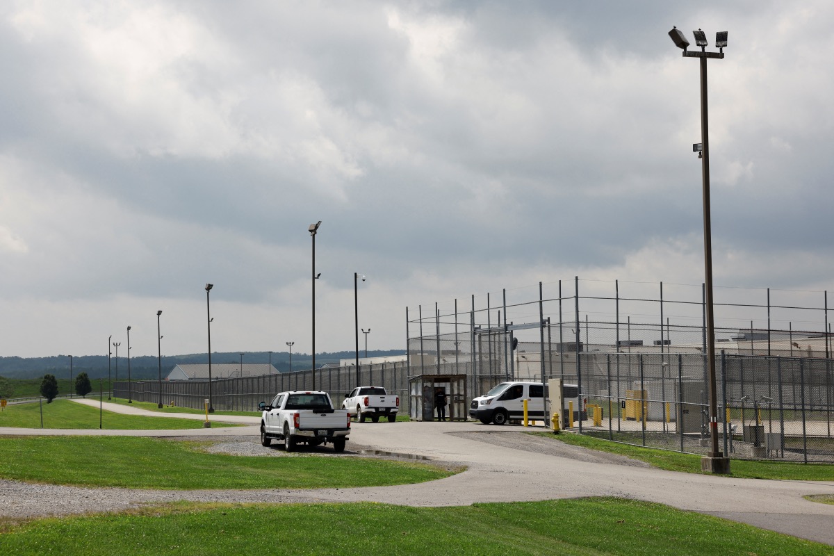 sightmagazine's tweet image. The Long Read: Biden vowed to reform immigration detention. Instead, private prisons benefitted. TED HESSON, MICA ROSENBERG AND KRISTINA COOKE, of Reuters, report... @SightMagazine #USimmigrationpolicy #USimmigration #immigrationdetention #migrants #privateprisons #JoeBiden