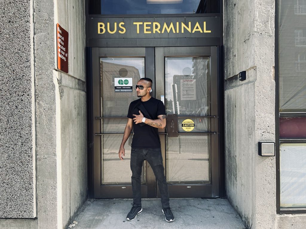 spikeuniverse's tweet photo. City scouting for new MV 🎥 
UPDATE: Crossroads MV shoot a great success and we had fun 🤩 Nihal Erenay was killing it as always! 🙌🏼
.
.
.
.
#spikeuniverse #crossroads #oshawa https://t.co/E9tdR65MRf