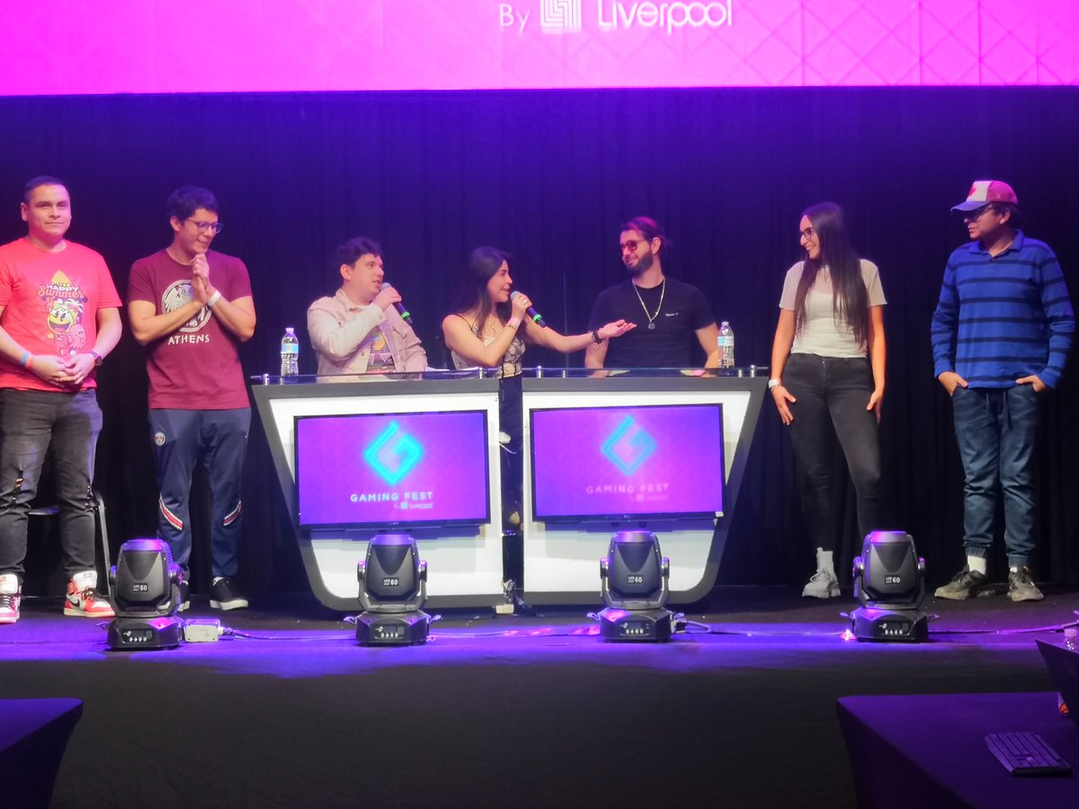 Kalelfox09 tweet media