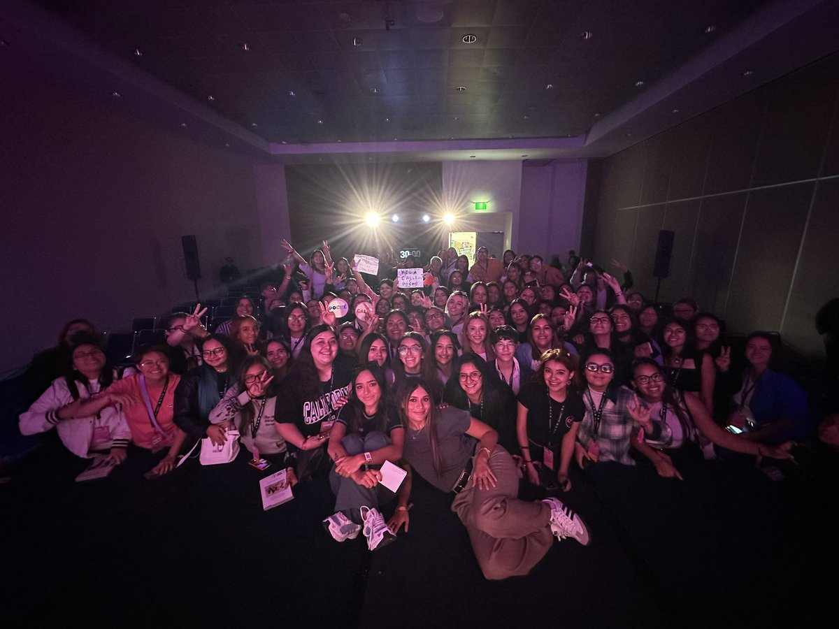 CalleyPoche's tweet photo. Los amamos. Gracias por hoy y por siempre❤️ https://t.co/BbwBNXv24b