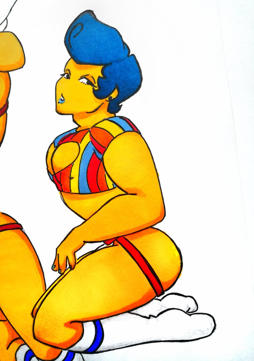 _CandyBarrel_'s tweet photo. Sentí la necesidad de pintar estos dibujos. Pero no pude terminar el último por que se le acabo la tinta al lápiz amarillo... ☹️

#playfellowxxx
#Playfellowxxx https://t.co/Hvu6TiYPIv